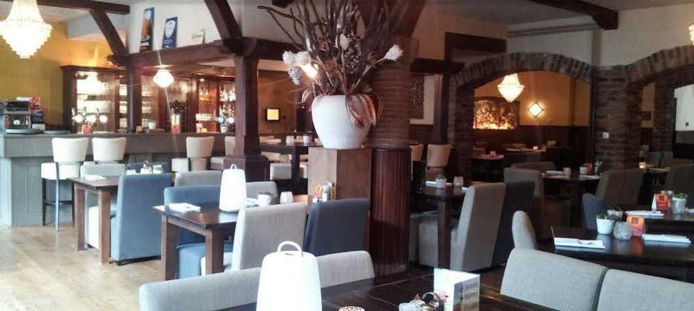 โฮเต็ล เรสเทอรองต์ อาร์เซน Hotel อาร์เซิน ภายนอก รูปภาพ