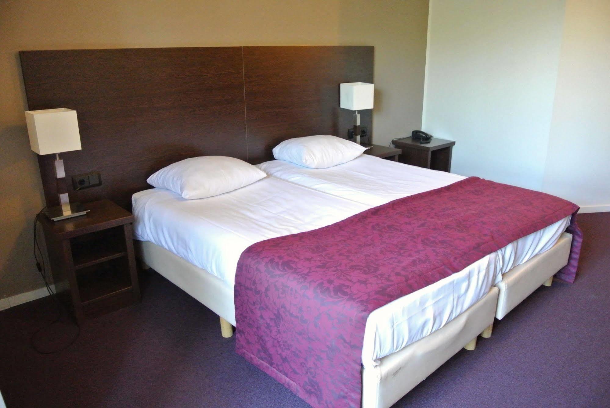 โฮเต็ล เรสเทอรองต์ อาร์เซน Hotel อาร์เซิน ภายนอก รูปภาพ
