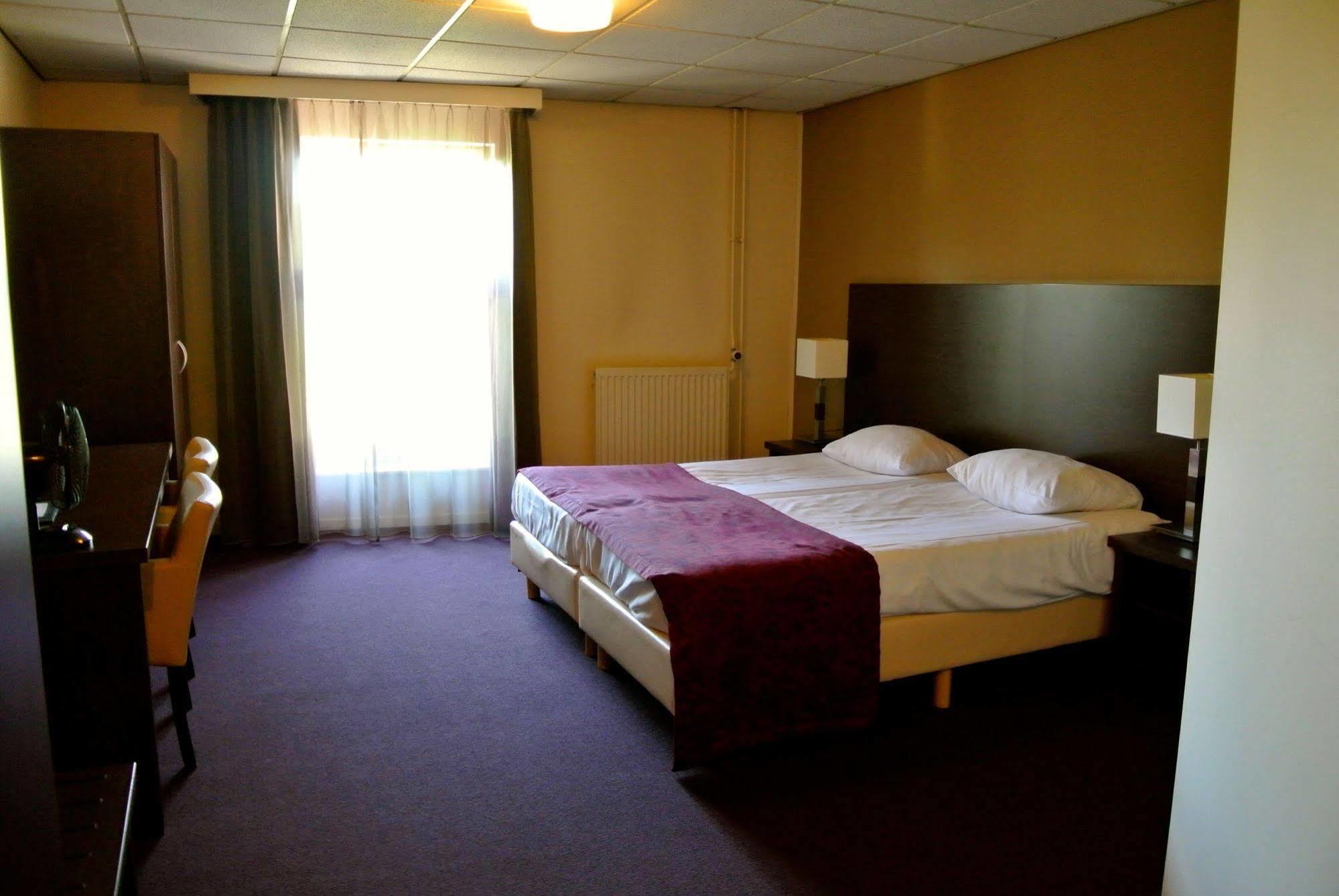 โฮเต็ล เรสเทอรองต์ อาร์เซน Hotel อาร์เซิน ภายนอก รูปภาพ